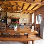 Сasa de vacaciones Maison Spacieuse Avec Wifi, Proche De - Fr-1-616-158 *