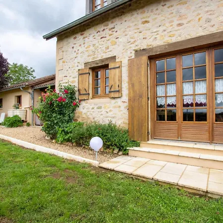 Avec Jardin Et Cheminee A 2 Km De Cherveix-cubas, Proche Sites Prehistoriques Et Nautiques - Fr-1-616-158 Holiday home *