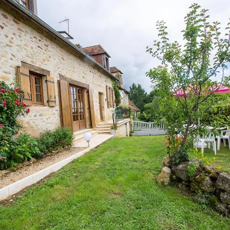 Maison Spacieuse Avec Wifi, Proche De - Fr-1-616-158 * Cherveix-Cubas