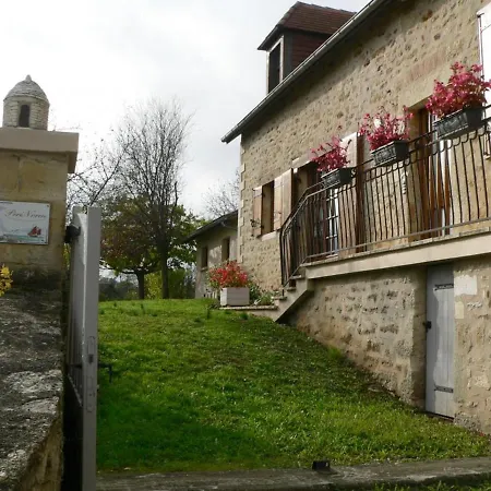 Avec Jardin Et Cheminee A 2 Km De Cherveix-cubas, Proche Sites Prehistoriques Et Nautiques - Fr-1-616-158 Holiday home Cherveix-Cubas