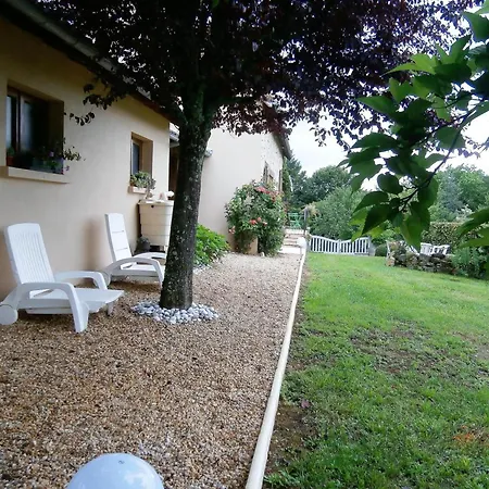 Avec Jardin Et Cheminee A 2 Km De Cherveix-cubas, Proche Sites Prehistoriques Et Nautiques - Fr-1-616-158 Holiday home *