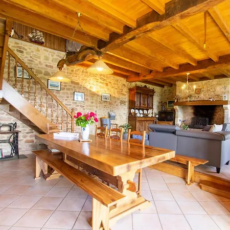 Maison Spacieuse Avec Wifi, Proche De - Fr-1-616-158 *