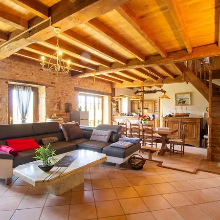 Avec Jardin Et Cheminee A 2 Km De Cherveix-cubas, Proche Sites Prehistoriques Et Nautiques - Fr-1-616-158 Holiday home