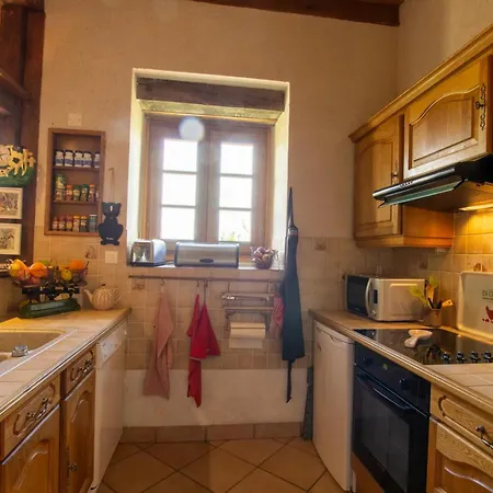 Avec Jardin Et Cheminee A 2 Km De Cherveix-cubas, Proche Sites Prehistoriques Et Nautiques - Fr-1-616-158 Holiday home *